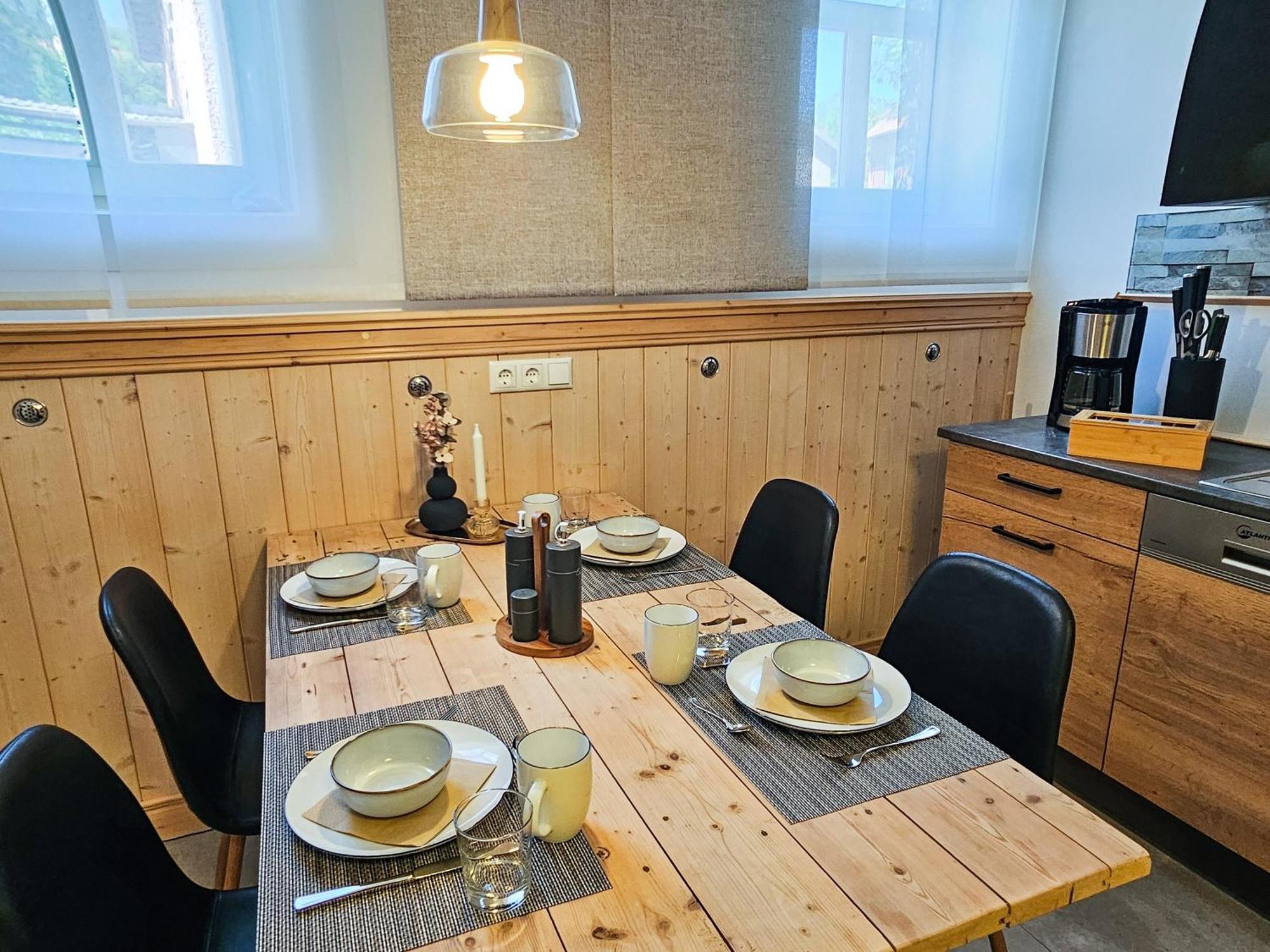 Micasa Rooms - Altbauflair Im Denkmal, Parken, Nahe Messe - Ega - Mdr Erfurt Bagian luar foto